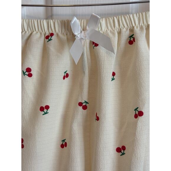 Summer I Turned Pretty Sleep Shorts Pajamas Womens Size Large Cherries Lounge - Picture 3 of 7